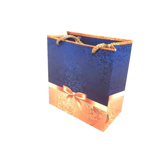 Подаръчна торбичка златна панделка